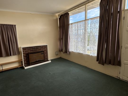 Available Now – Two Bedroom Unit in Prime Location - Photo 1