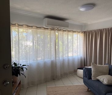 Beautiful 2 Bed 2 Bath Unit Conveniently Located - Fully furnished ... - Photo 4