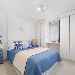 Nevern Square, SW5 - Photo 2