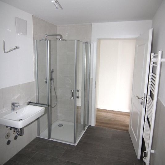 Nur Haupt- oder Dauerwohnen!!! Neuwertige 4-Zimmer-2.OG-Wohnung mit Dachterrasse - Foto 1