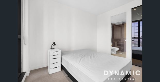 Stylish Two Bedrooms Furnished Apartment - Photo 1