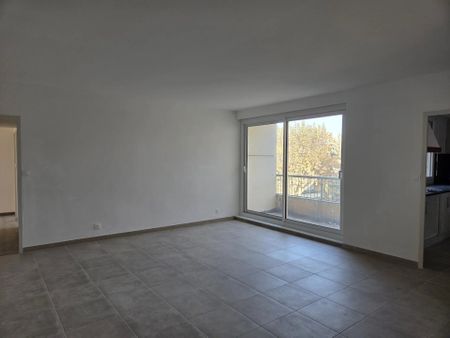 Location Appartement 5 pièces 88 m2 à Lapalud - Photo 3