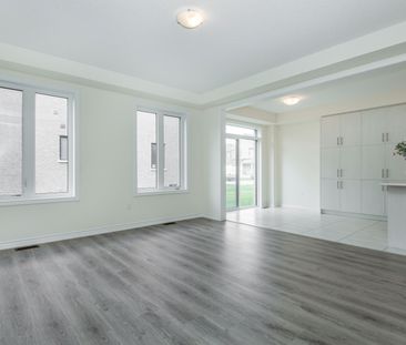 For Lease - 86 Kenneth Rogers Crescent, East Gwillimbury, Ontario - Photo 5