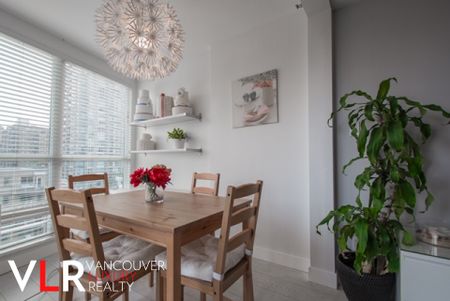 Condo in Downtown Vancouver, BC - Photo 3