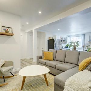 2 Chambres - Villeary près Métro Jean-Talon - Photo 2