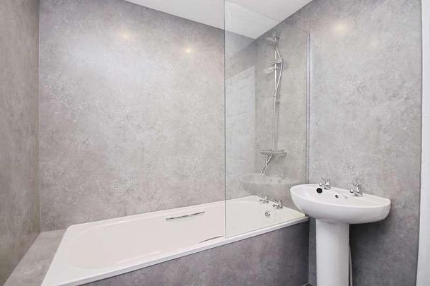 Liverpool Road, Widnes, WA8 - Photo 1