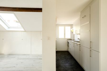 Helle 3,5 Zimmer-Dachwohnung nähe Kronenplatz - Photo 5