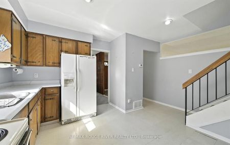 For Lease - 135 Calais Street Unit# Main Floor, Whitby, Ontario - Photo 2