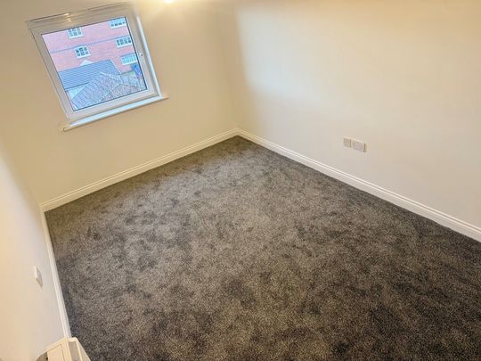 Mountbatten Close, Preston - Photo 1