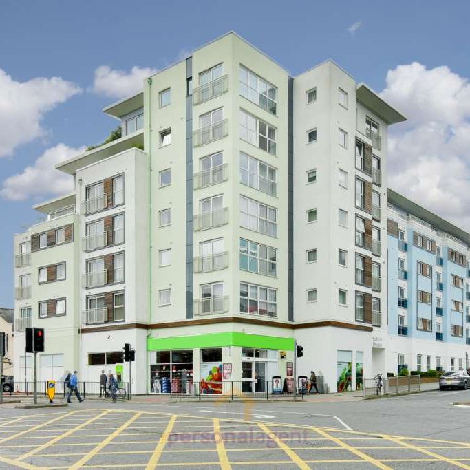 Station Approach, Epsom - Photo 1