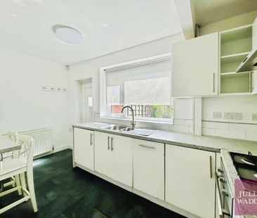 2 bedroom semi-detached house to rent - Photo 3