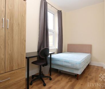 3 bedroom terraced house to rent - Photo 3