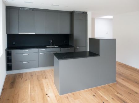 Moderne 3.5-Zimmer-Wohnung im 4. Obergeschoss mit grosszügigem Balkon - Foto 2