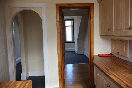 2 bedroom flat to rent - Photo 5
