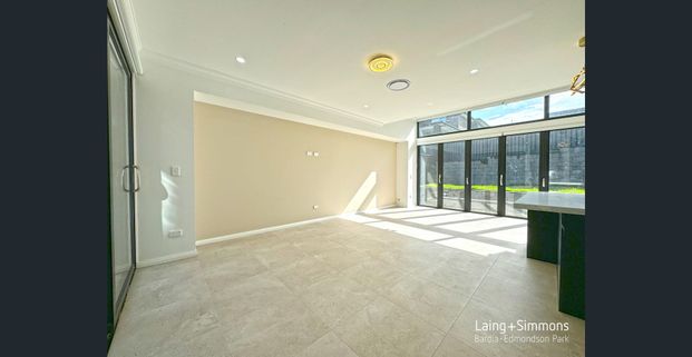 Contemporary Elegance - Near New 5-Bedroom Family Home - Photo 1
