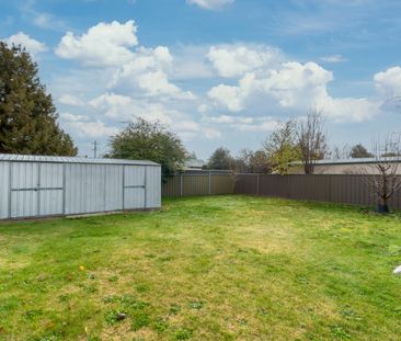 Family Home - Prime Location - Photo 6