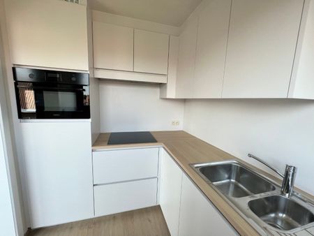 APPARTEMENT MET 2 SLAAPKAMERS, TERRAS EN GARAGEBOX VLAKBIJ CENTRUM - Foto 4