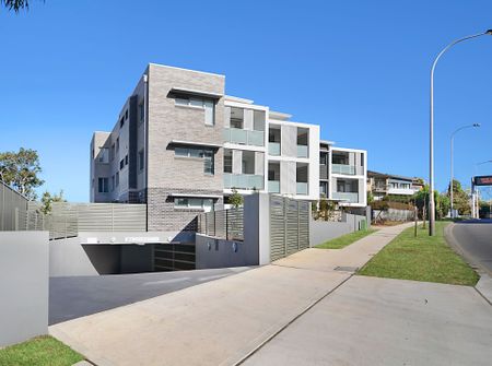 Modern 2 Bedroom Apartment with Lock up Garage & Storage Cage - Photo 2