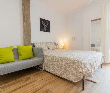 Carrer Pintor Stolz, Valencia, Valencian Community 46018 - Photo 6