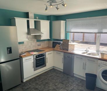 2 bedroom flat to rent - Photo 6