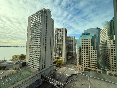For Lease - 10 Queens Quay Unit# 1807, Toronto, Ontario - Photo 3