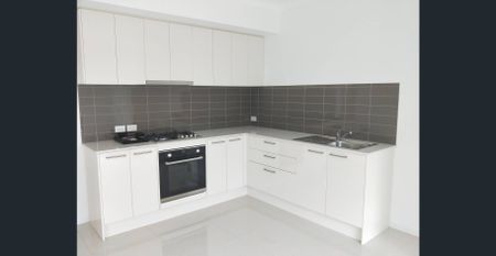 Modern 2 Bedroom Granny Flat In Mint Condition - Photo 3