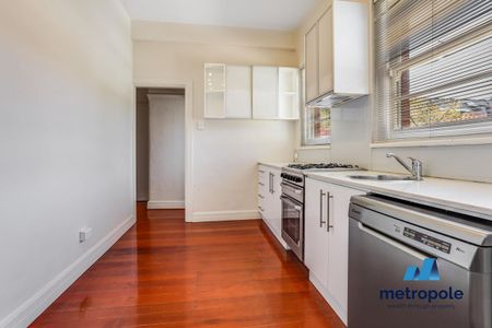 4/89 Addison Street, ELWOOD, VIC - Photo 2