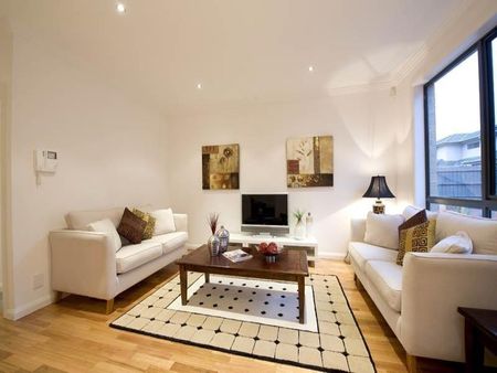 21/1 Nangnak Lane, Mont Albert - Photo 4