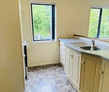 Modern Apartment Near Pukekohe Town - Photo 4