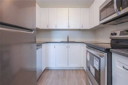 For Lease - 1180 Ohio Street Unit# 404, Billings Bridge - Riverside Park and Area, Ontario - Photo 3