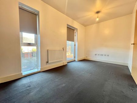 2 bedroom terraced house to rent - Photo 3