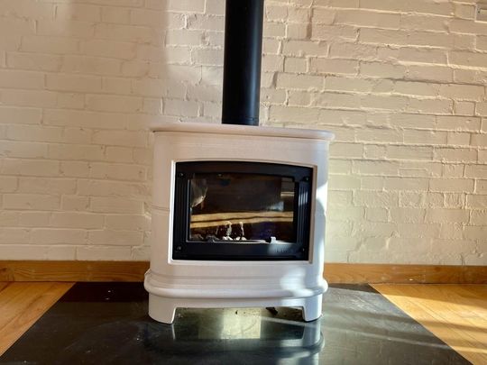 2 bedroom barn conversion to rent - Photo 1