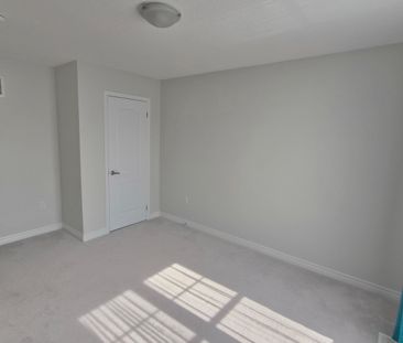 For Lease - 112 Village Gate Drive, Wasaga Beach, Ontario - Photo 3