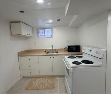 For Lease - 9 Keewatin Street, Oshawa, Ontario - Photo 6