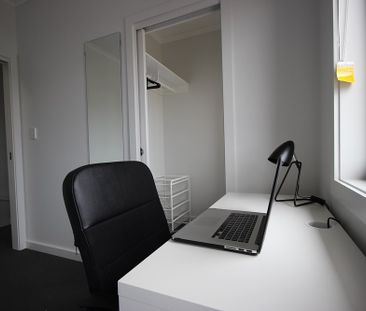 6-bedroom shared house / townhouse, Fifth Street - Photo 4