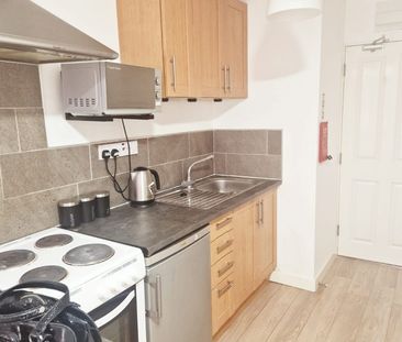 2 Bed Flat, Bramble Street, CV1 - Photo 4