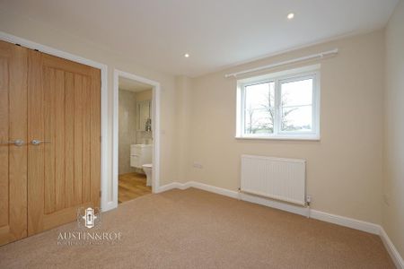 3 bedroom end of terrace house to rent - Photo 3