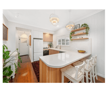 Coastal Charm Meets Modern Living - Photo 4