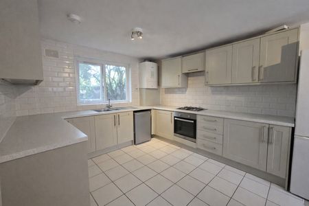 Bedsit, Plevna Crescent, N15 - Photo 2