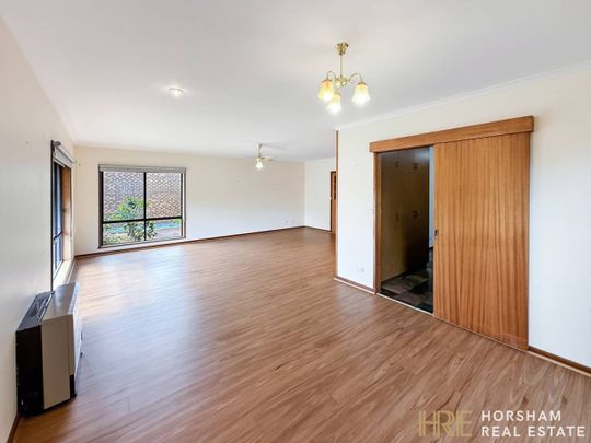 Horsham West – Spacious Family Living - Photo 1