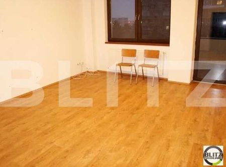 1 camera, 40 mp utili + terasa 8 mp, zona Interservisan, constructie noua - Photo 2