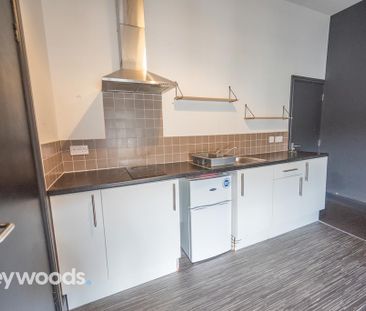 1 bedroom house of multiple occupation to rent - Photo 6