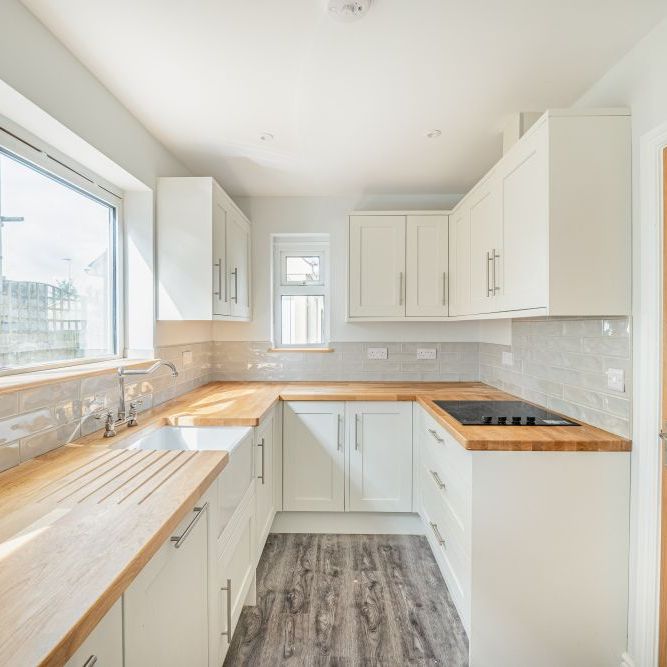 West Lea Road, Bath, Somerset, BA1 - Photo 1