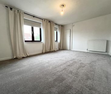 3 Bedroom House - Semi-Detached To Let - Photo 2