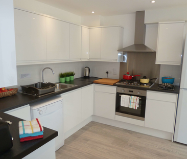 North Place Room 5 - Photo 2