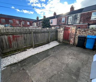 2 bedroom terraced house to rent - Photo 5