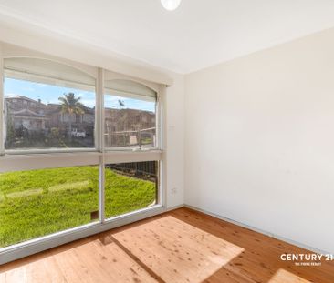 Immaculate Family Home - Photo 6