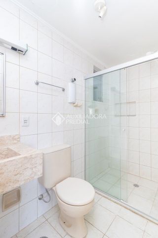 Apartamento com 2 quartos e 66m² para alugar em Menino Deus, Porto Alegre. - Foto 5