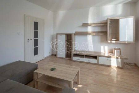 Byt 2+1 s balkony - Neratovice - Fotografie 3