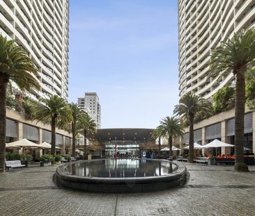 VERY POPULAR FORUM WEST BUILDING - Photo 2